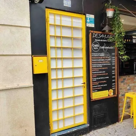 Beautiful Centric Townhouse 아파트 데니아